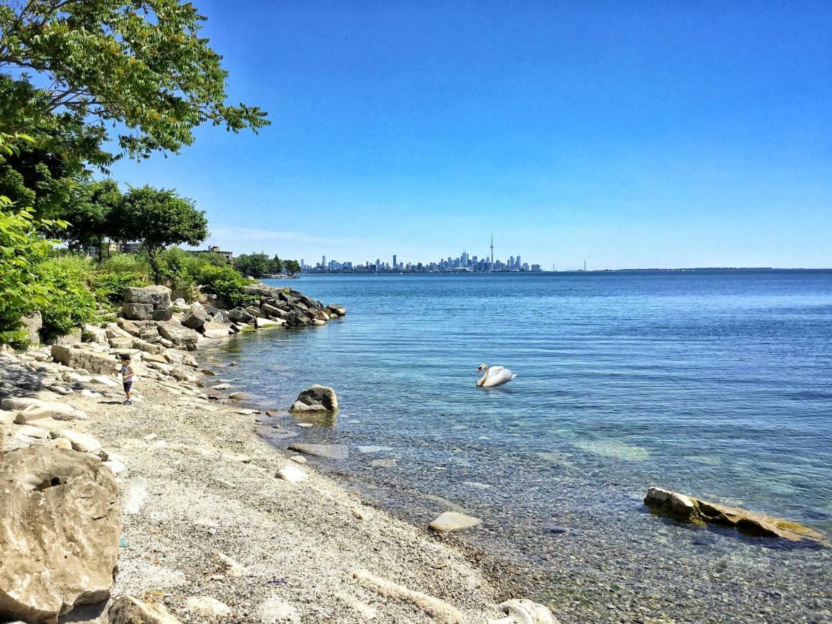 The Westlake Toronto Bagian luar foto