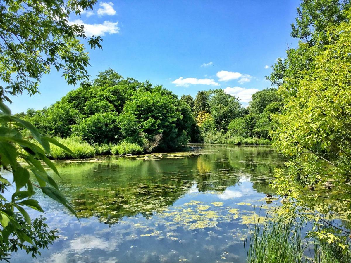 The Westlake Toronto Bagian luar foto