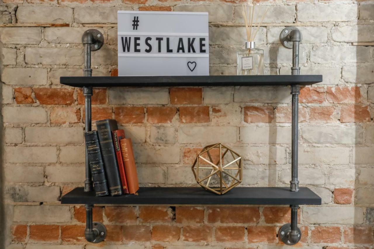 The Westlake Toronto Bagian luar foto