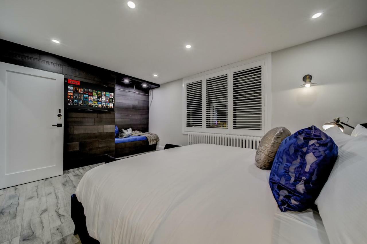 The Westlake Toronto Bagian luar foto