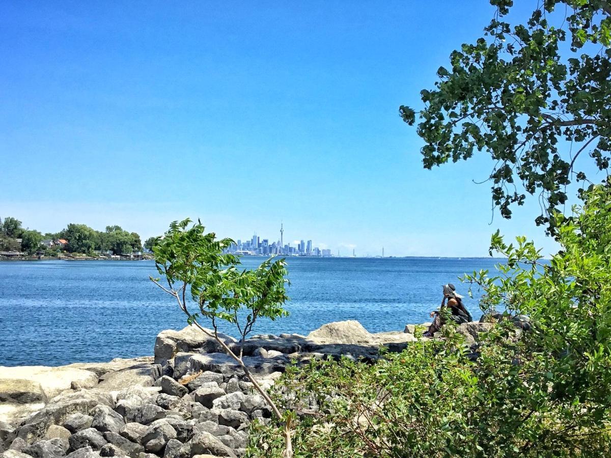 The Westlake Toronto Bagian luar foto